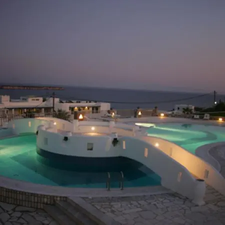 Captains Rock Chrisi Akti (Paros)