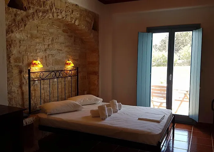 Captains Rock 3* Chrisi Akti (Paros)