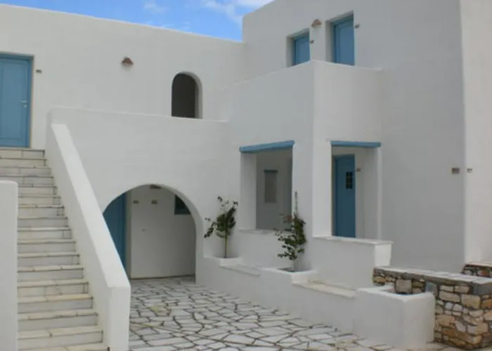 Captains Rock 3* Chrisi Akti (Paros)